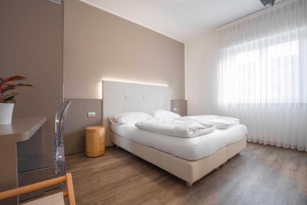 ריבה דל גארדה Hotel Rolly מראה חיצוני תמונה
